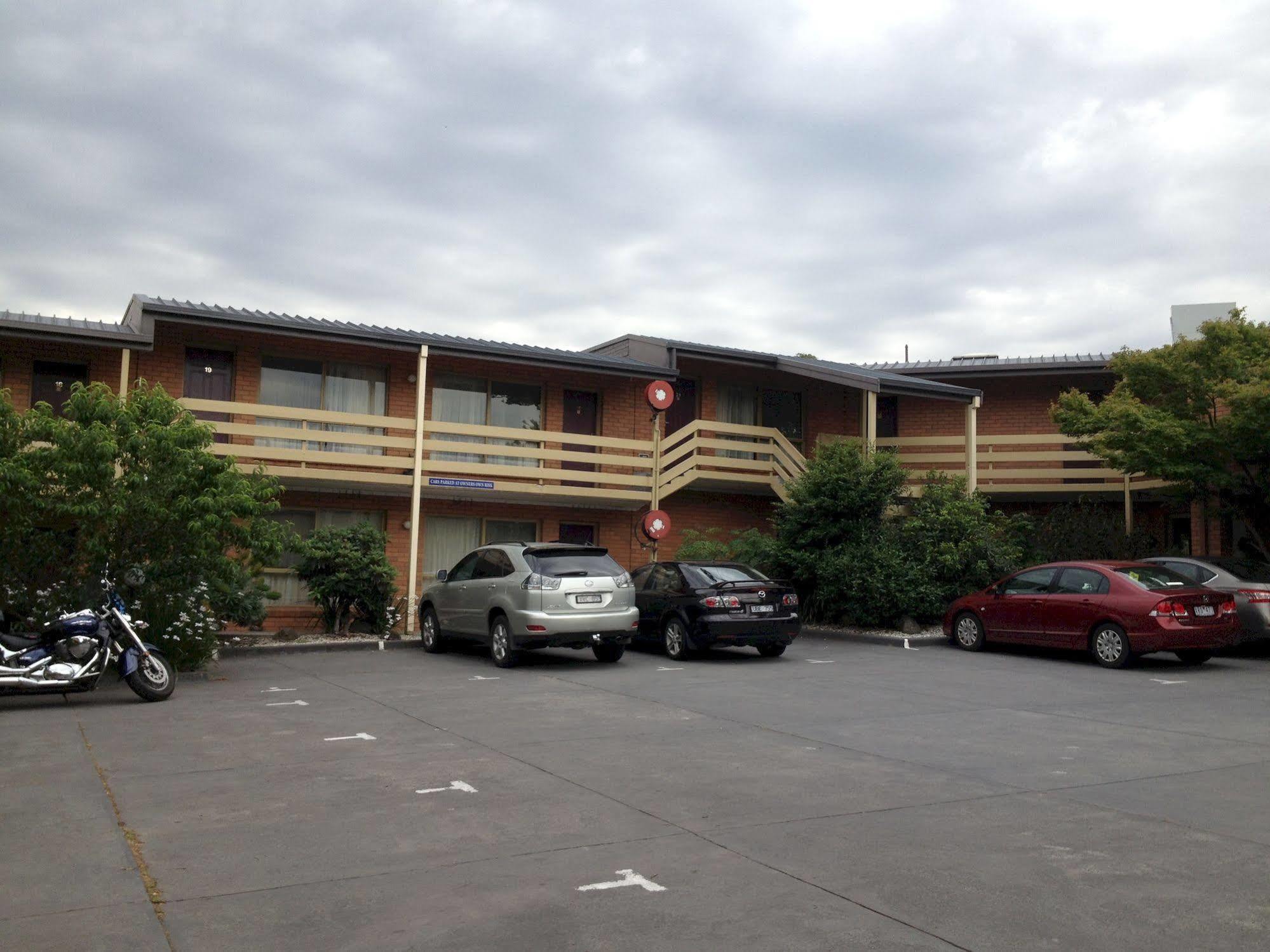 Essendon Motel Essendon North Екстериор снимка